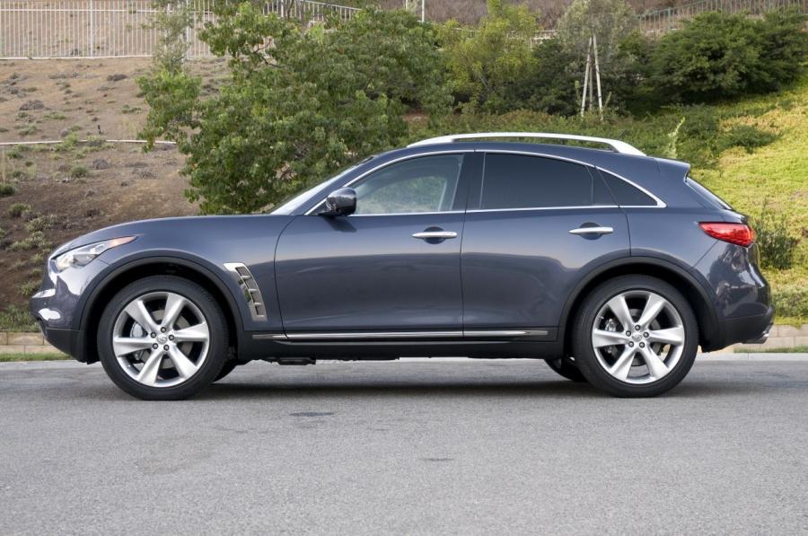  Infiniti FX50 2009 года  (фото 25 из 110)